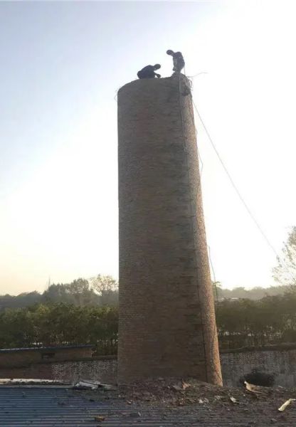 煙囪拆除，水塔拆除