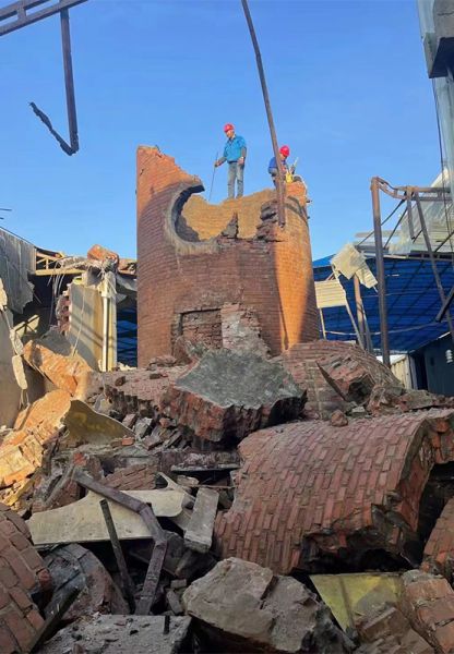 煙囪拆除，水塔拆除