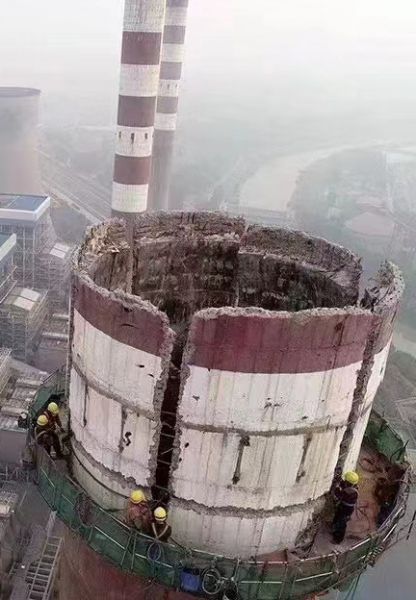 煙囪拆除，水塔拆除